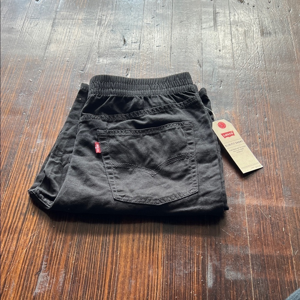NWT Levi’s Slim Fit Shorts Kids XL